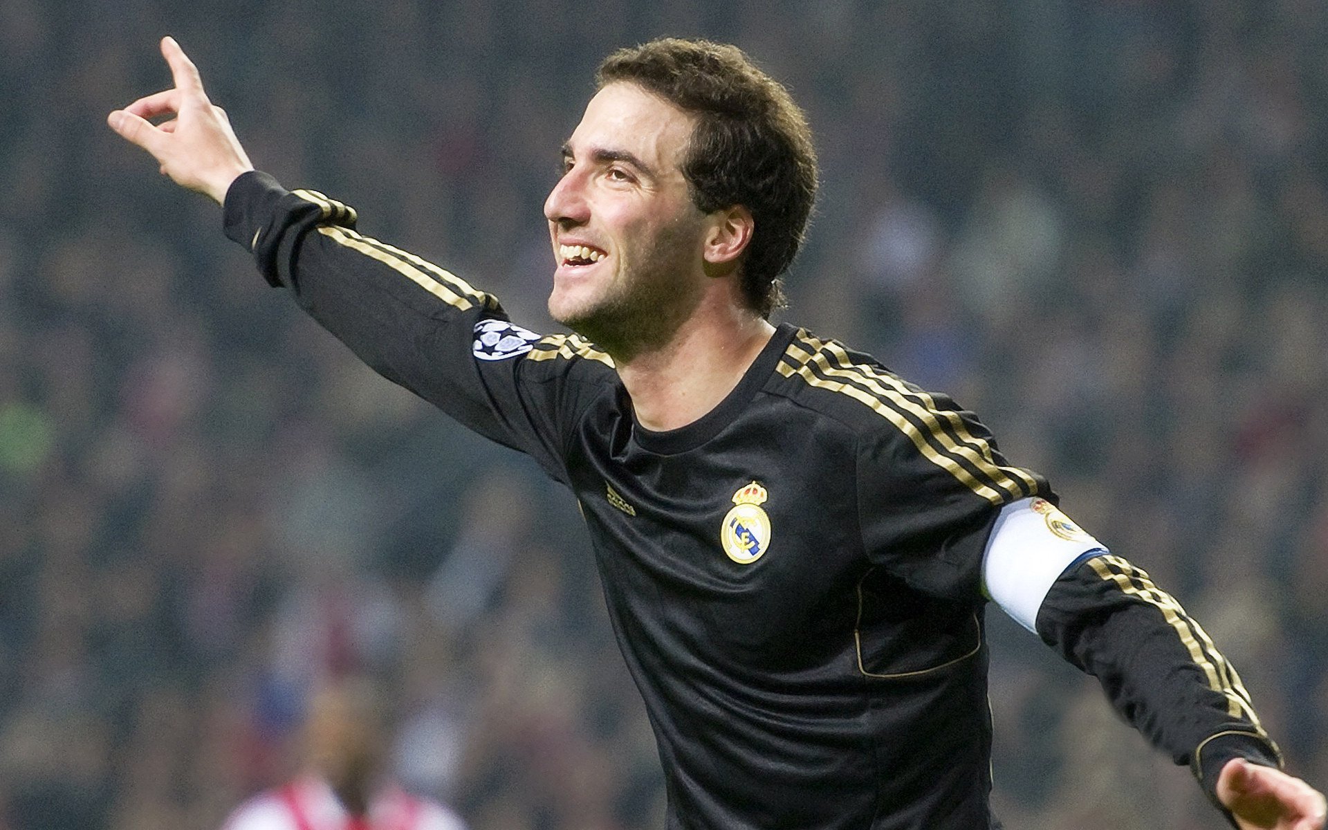 纽卡斯尔防守端稳健，连续零封对手展现韧性，纽卡斯尔 球员