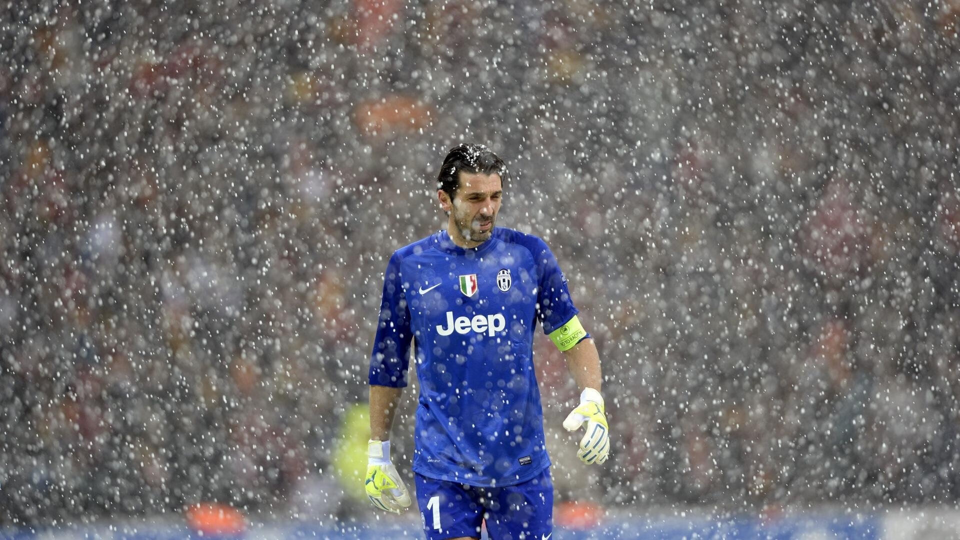 联赛焦点战场外花絮曝光:精彩瞬间背后的秘密